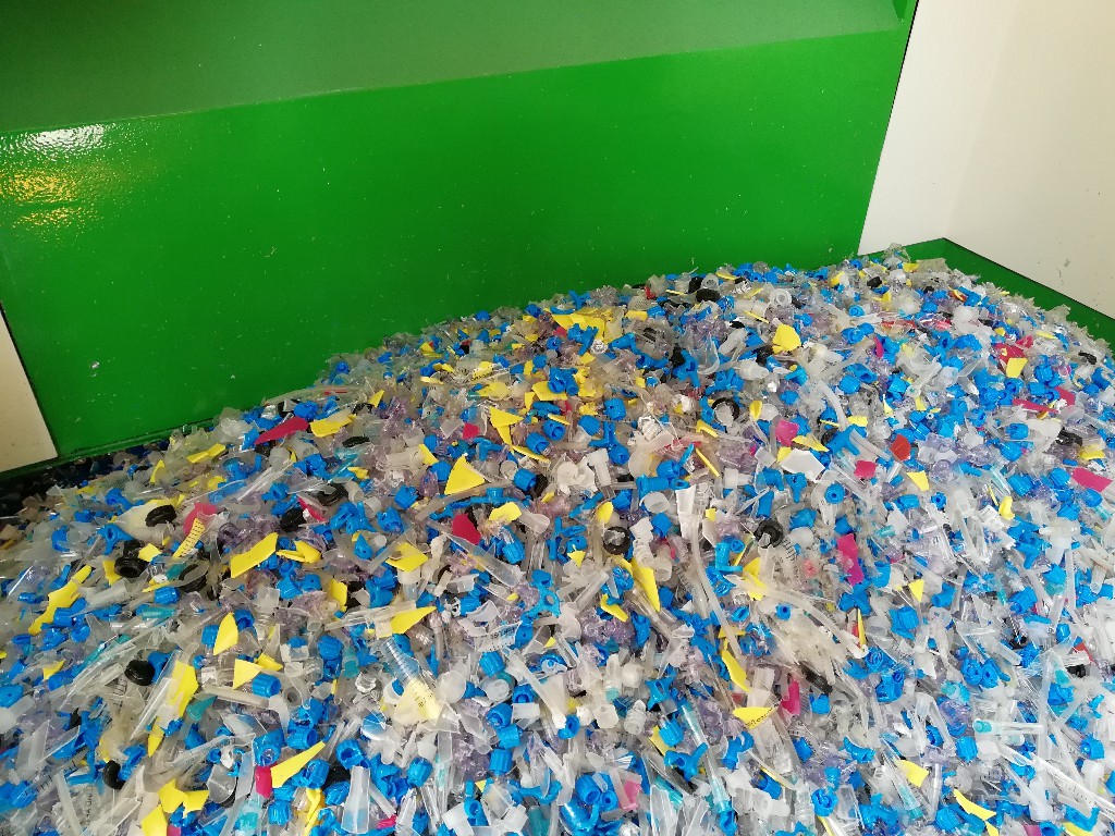 666